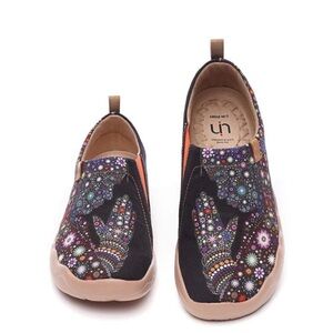 UIN Pray for Goodness Men Loafers Painted Slip On Lightweight Canvas Sneakers